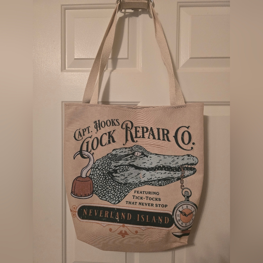 Reptile-Themed Tote Bag with Clock Design